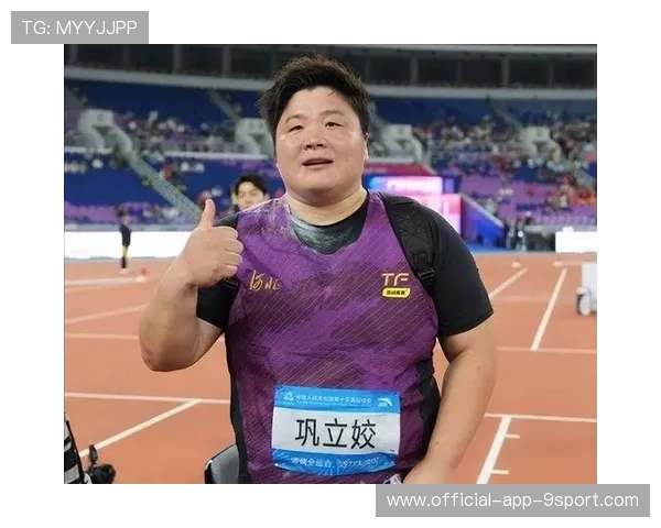 运动员“迷之微笑”瞬间：赛场“温馨一刻”感动全场！