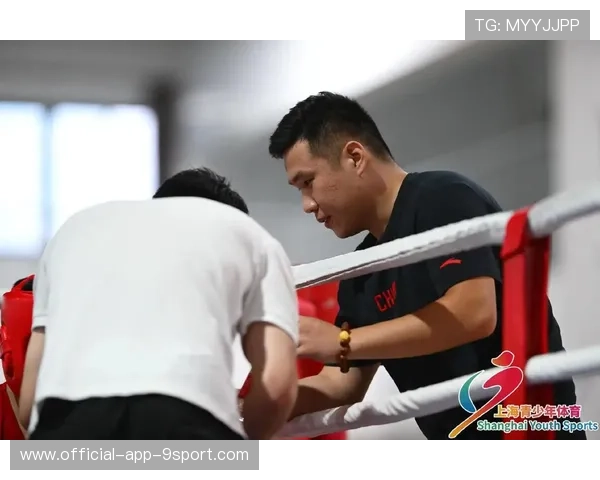 运动员赛中受伤紧急救治并送医，后续关注，比赛中运动员受伤时谁可以进入场地